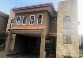 casa en Condominio Garzas del Sol
